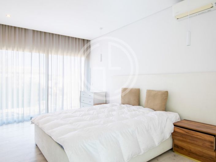 Image No.11-5 Bed House for sale