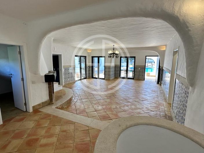 Image No.1-3 Bed House for sale
