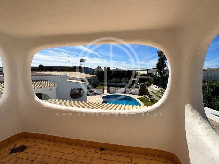 Image No.11-3 Bed House for sale