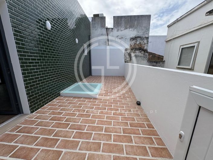 Image No.9-3 Bed House for sale