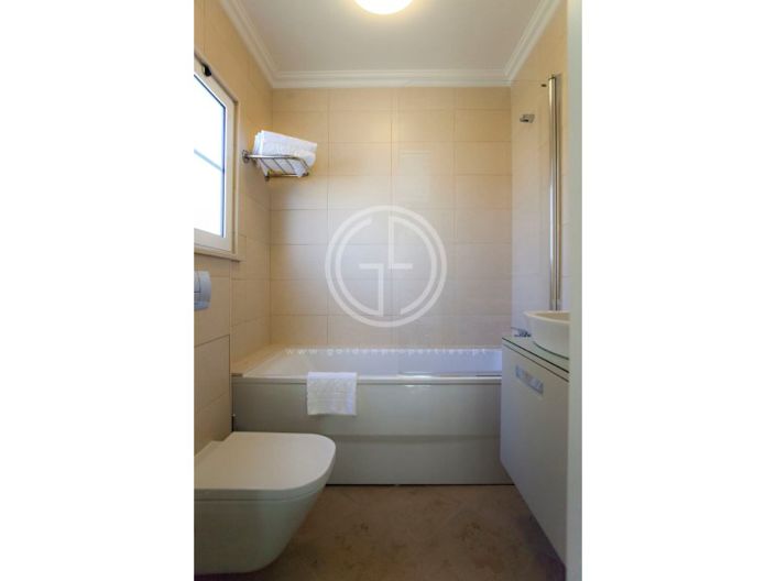 Image No.10-3 Bed House for sale