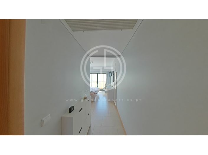 Image No.50-2 Bed Apartment for sale