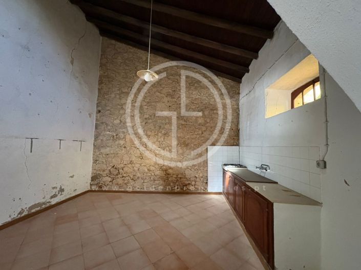 Image No.20-4 Bed House for sale