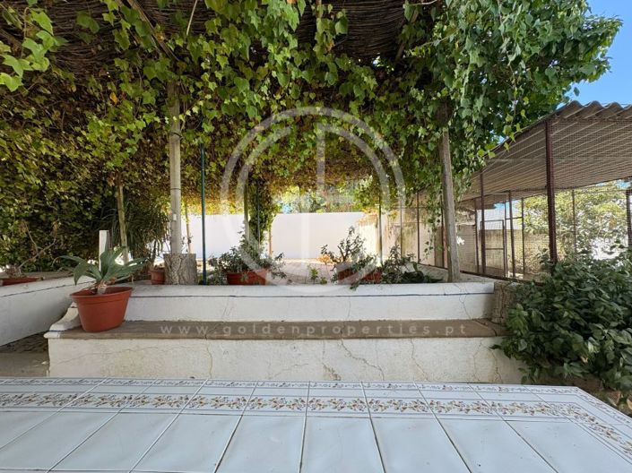 Image No.27-4 Bed House for sale