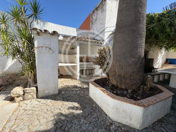 Image No.28-4 Bed House for sale