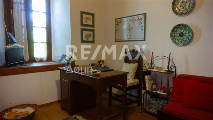 Image No.19-4 Bed Property for sale