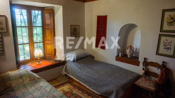 Image No.27-4 Bed Property for sale