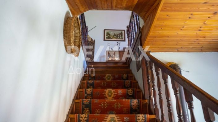 Image No.28-4 Bed Property for sale