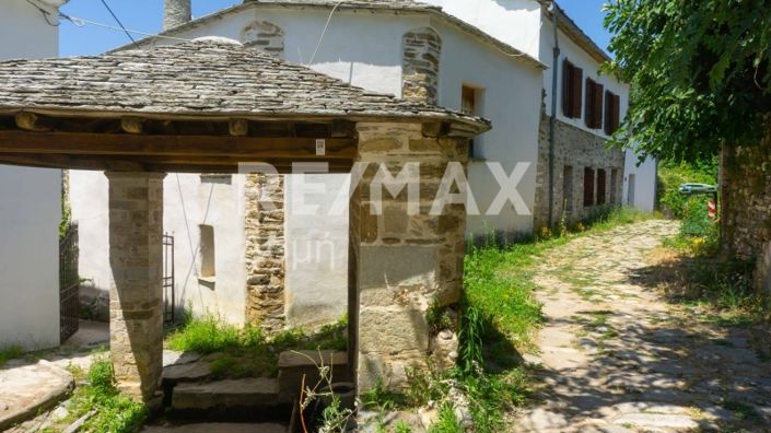 Image No.38-4 Bed Property for sale