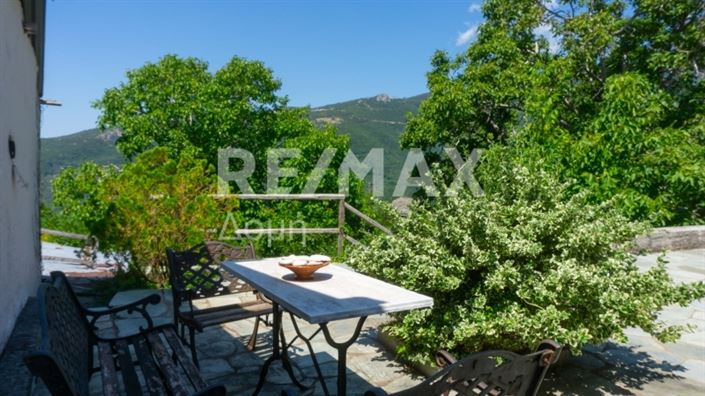 Image No.4-4 Bed Property for sale