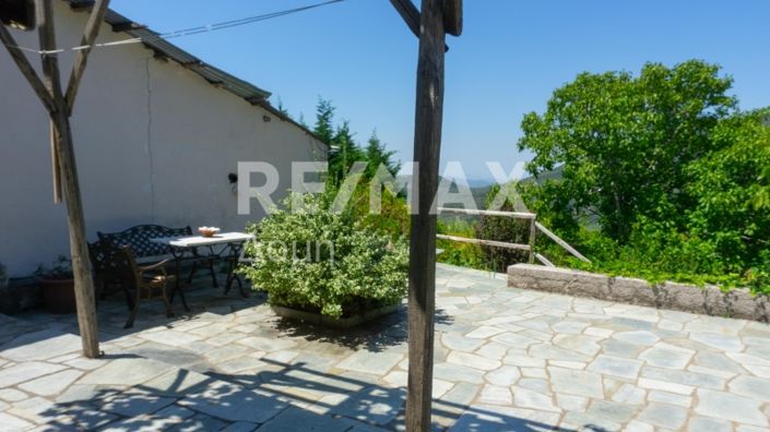 Image No.41-4 Bed Property for sale