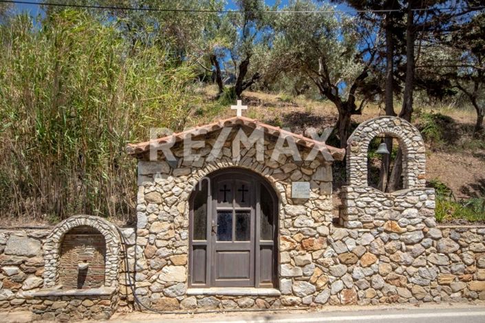 Image No.28-16 Bed Property for sale