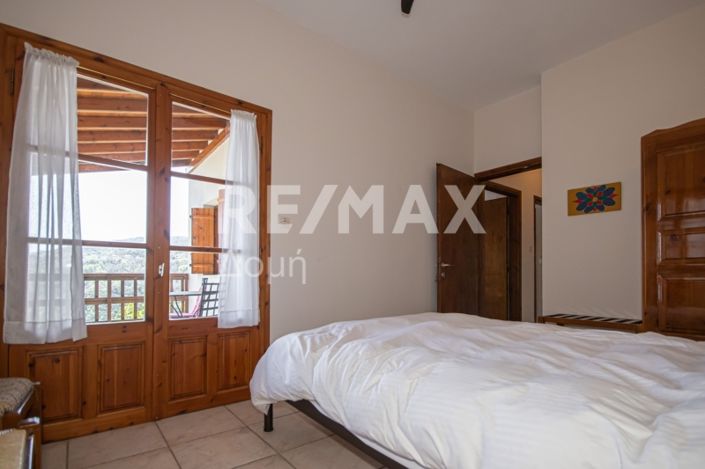 Image No.26-8 Bed Property for sale