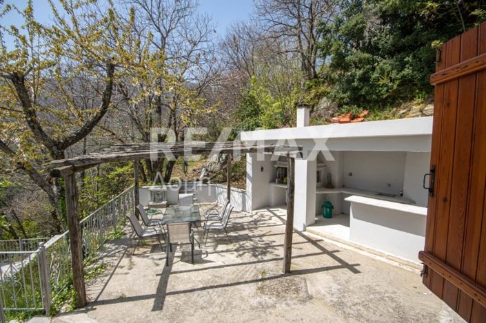 Image No.41-8 Bed Property for sale