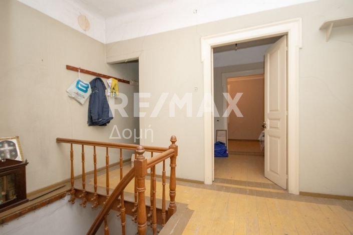 Image No.32-House for sale