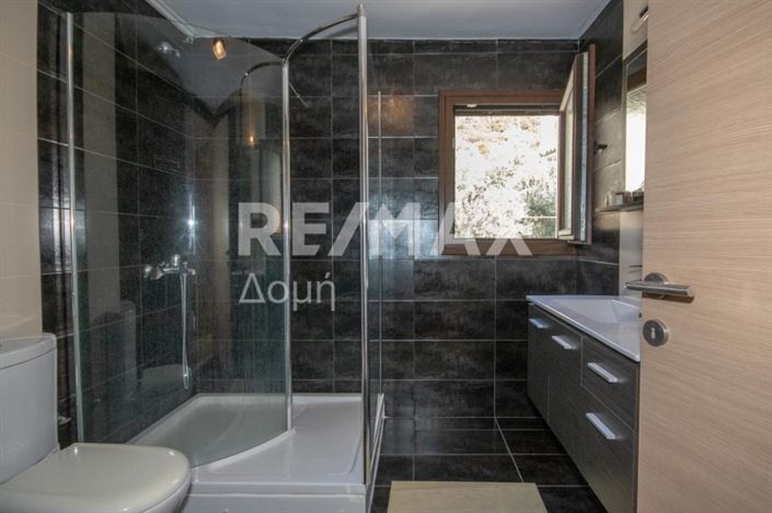 Image No.10-2 Bed House for sale