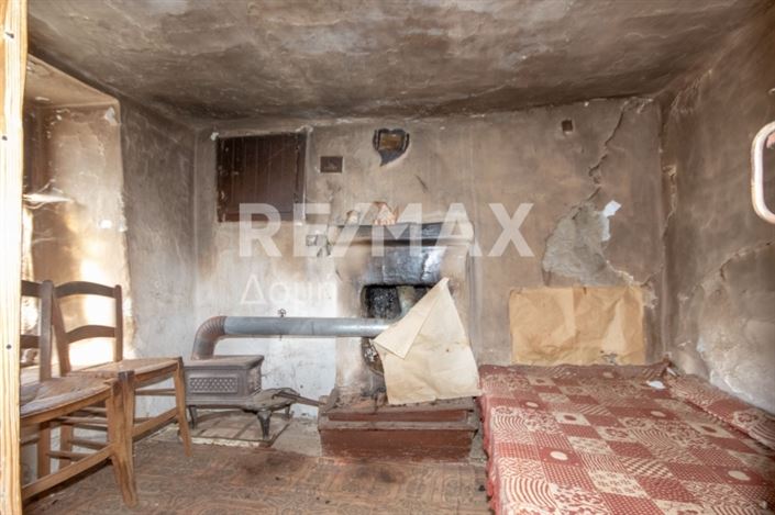 Image No.14-2 Bed Property for sale