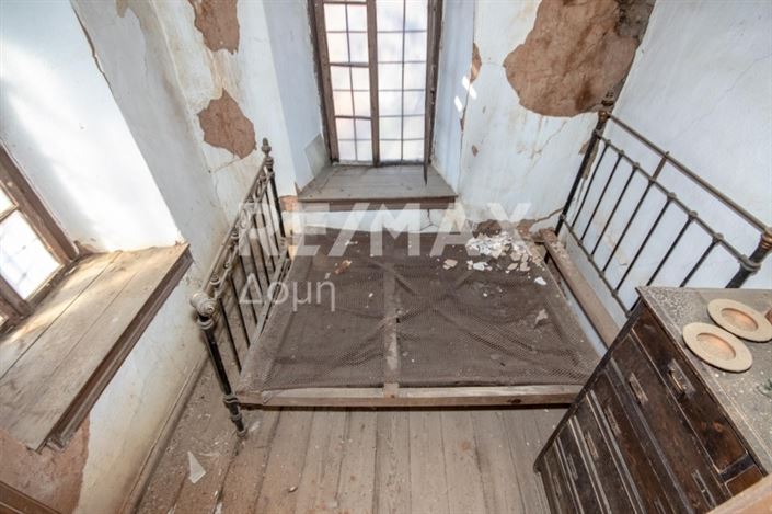 Image No.21-2 Bed Property for sale