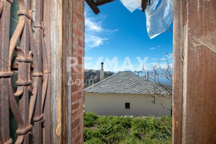 Image No.28-2 Bed Property for sale