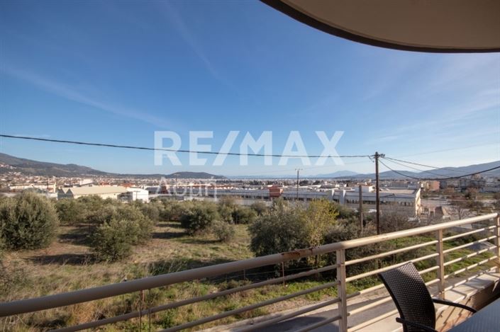 Image No.18-3 Bed Maisonette for sale