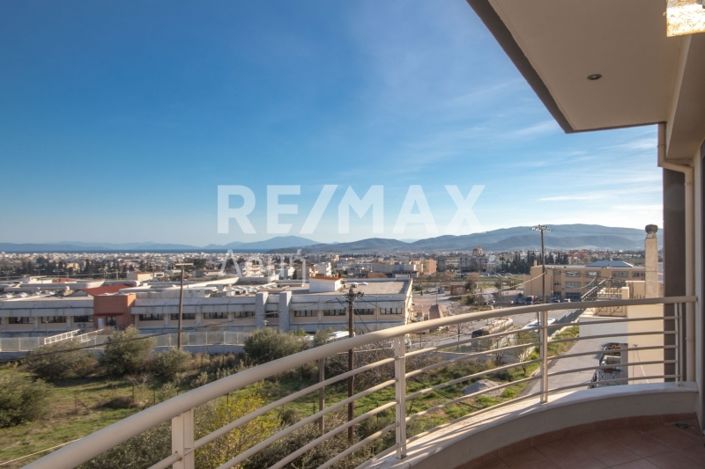 Image No.42-3 Bed Maisonette for sale