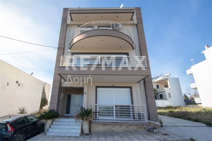 Image No.6-3 Bed Maisonette for sale
