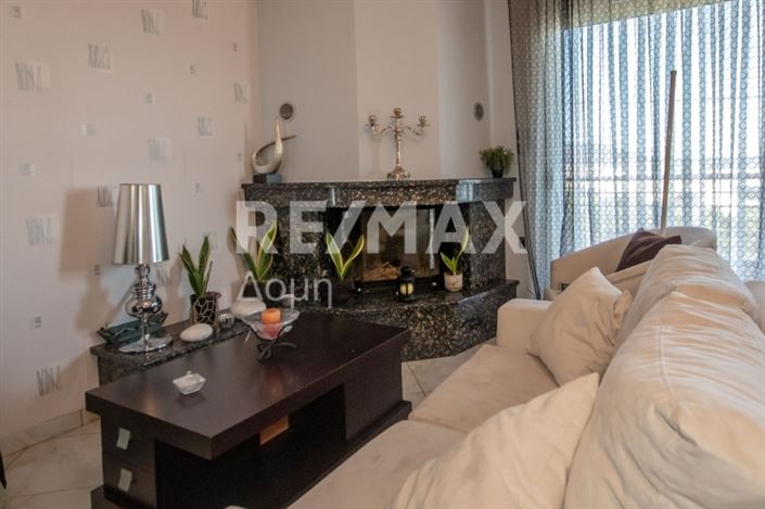 Image No.10-4 Bed Property for sale