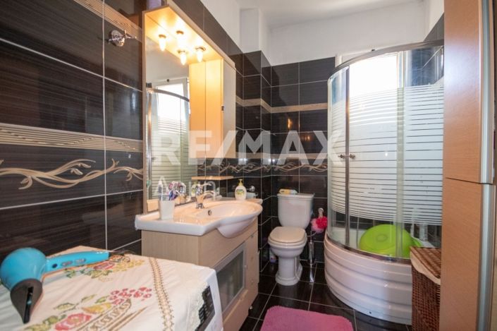 Image No.51-4 Bed Property for sale