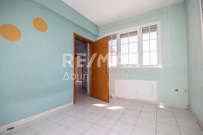 Image No.16-3 Bed Maisonette for sale