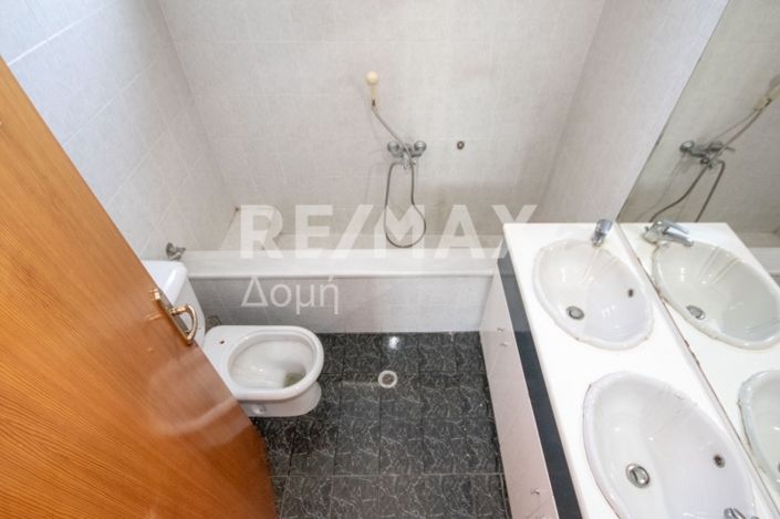 Image No.18-3 Bed Maisonette for sale