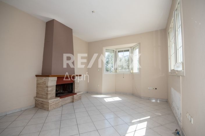 Image No.39-3 Bed Maisonette for sale