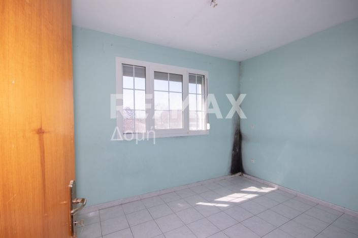 Image No.42-3 Bed Maisonette for sale
