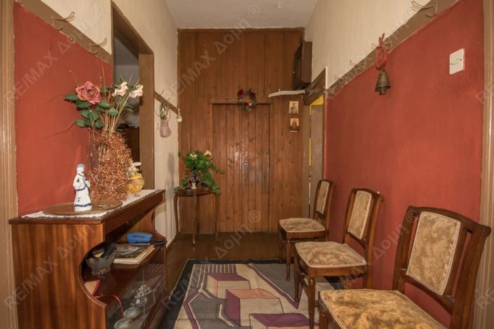 Image No.17-3 Bed Property for sale