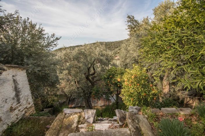 Image No.28-3 Bed Property for sale