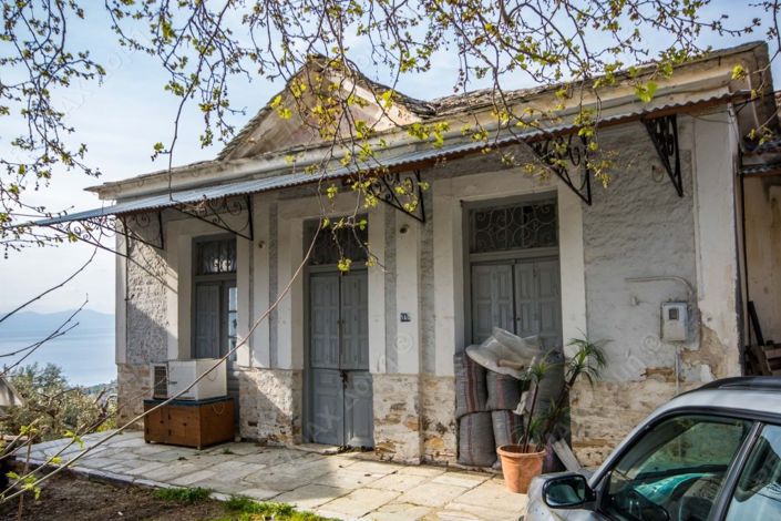 Image No.30-3 Bed Property for sale