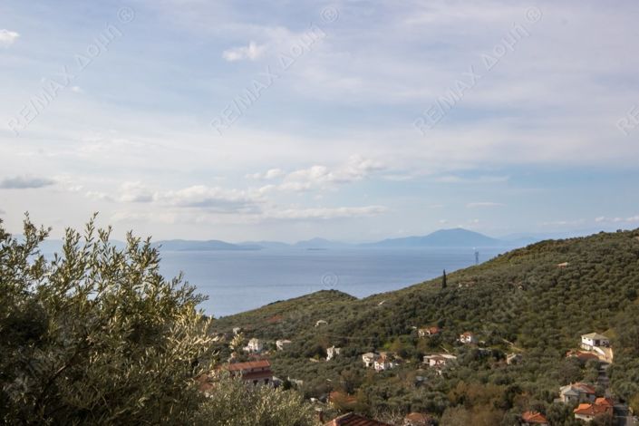 Image No.33-3 Bed Property for sale