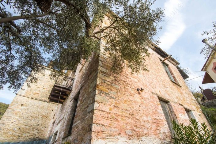 Image No.4-3 Bed Property for sale