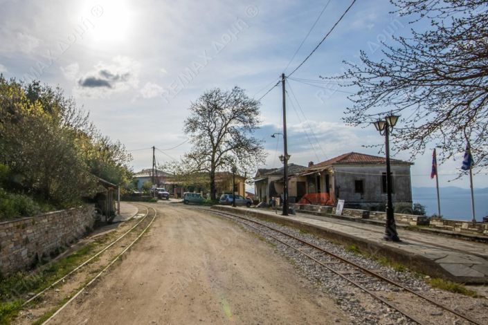 Image No.9-3 Bed Property for sale