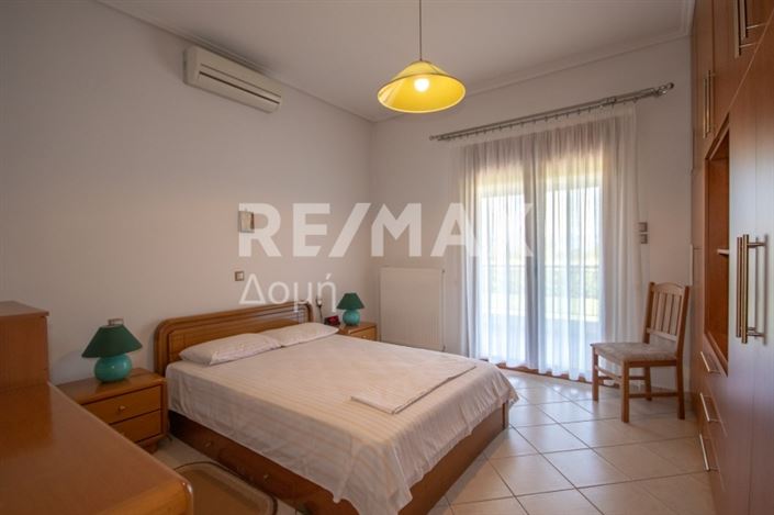 Image No.12-2 Bed House for sale