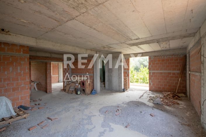 Image No.41-8 Bed Property for sale