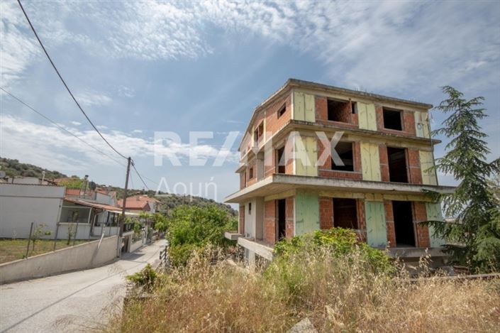 Image No.6-8 Bed Property for sale