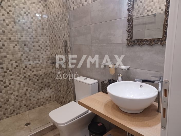 Image No.25-18 Bed Hotel for sale