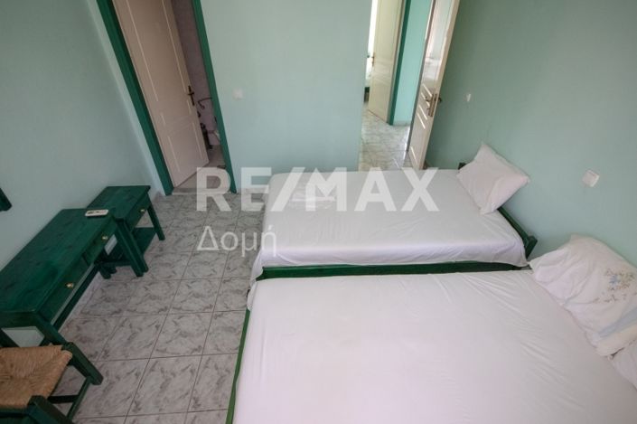 Image No.44-7 Bed Property for sale