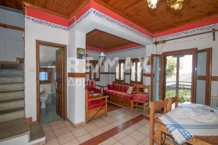 Image No.16-6 Bed Property for sale