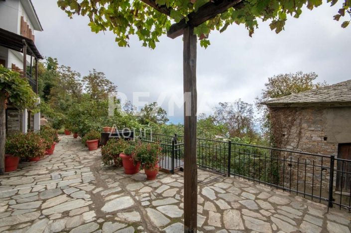 Image No.39-6 Bed Property for sale