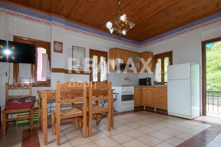 Image No.54-6 Bed Property for sale