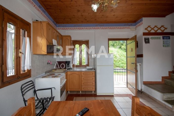 Image No.55-6 Bed Property for sale