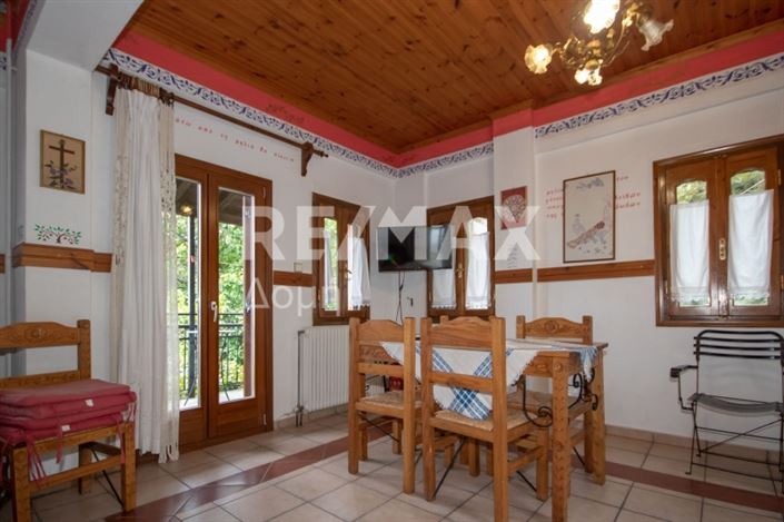 Image No.8-6 Bed Property for sale