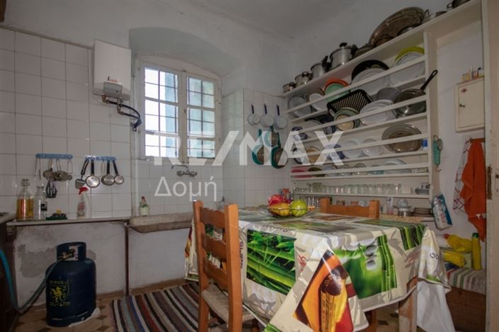 Image No.14-5 Bed Property for sale