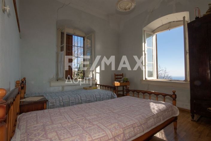 Image No.16-5 Bed Property for sale